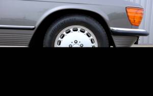 Image 9/96 of Mercedes-Benz 560 SL (1987)