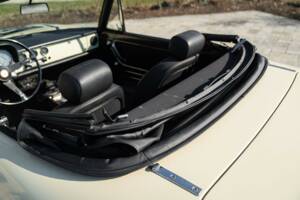 Image 43/50 of Alfa Romeo 1750 Spider Veloce (1969)
