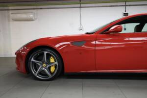 Immagine 23/50 di Ferrari FF (2011)