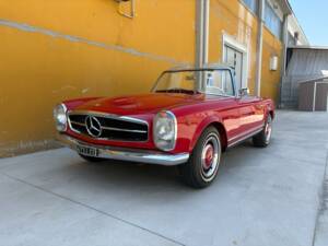 Image 16/18 de Mercedes-Benz 230 SL (1964)