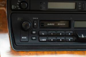 Image 33/50 of Jaguar XJ6 3.2 (1995)