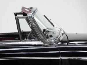 Immagine 11/15 di Mercedes-Benz 220 S Cabriolet (1959)