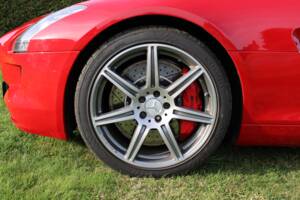 Image 24/57 of Mercedes-Benz SLS AMG (2010)