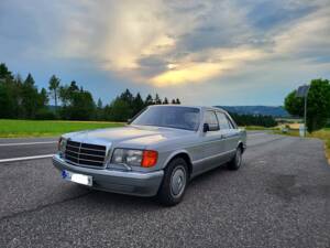 Bild 2/12 von Mercedes-Benz 300 SE (1986)
