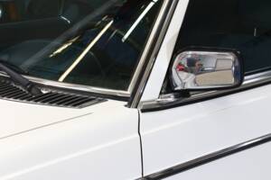 Image 16/25 of Mercedes-Benz 280 CE (1977)