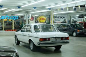 Bild 7/50 von Mercedes-Benz 230 (1977)