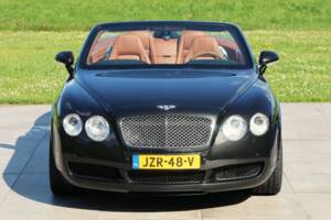 Bild 32/50 von Bentley Continental GTC (2007)