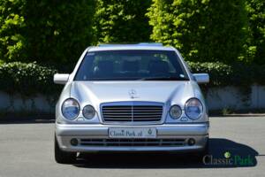 Image 8/50 de Mercedes-Benz E 50 AMG (1996)