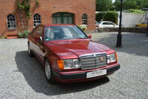 Bild 4/15 von Mercedes-Benz 230 CE (1991)