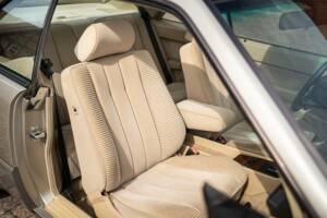 Afbeelding 47/63 van Mercedes-Benz 230 CE (1988)