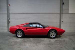 Bild 5/85 von Ferrari 308 GTSi Quattrovalvole (1985)