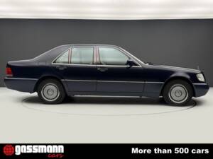 Bild 4/15 von Mercedes-Benz 300 SE (1992)