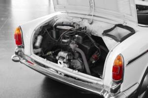 Image 24/37 of Autobianchi Bianchina Convertible (1960)