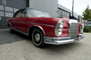 Afbeelding 6/28 van Mercedes-Benz 300 SE (1963)