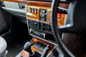 Image 19/32 of Mercedes-Benz 300 GD (kurz) (1992)