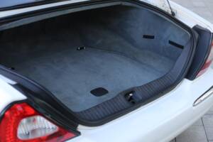 Imagen 31/77 de Jaguar XJ 8 4.2 (2005)