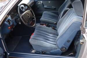 Bild 31/50 von Mercedes-Benz 280 C (1977)