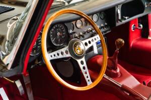 Bild 15/31 von Jaguar E-Type 4.2 (1965)