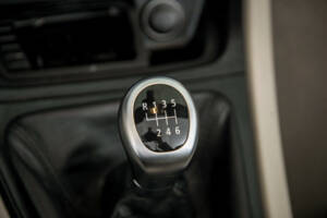 Image 36/50 of BMW 118i (2008)