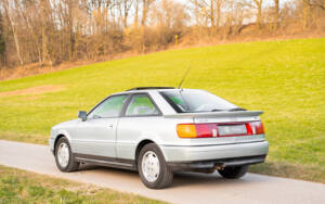 Image 8/70 of Audi 90 - 2.3E (1990)