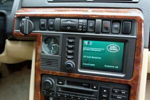 Afbeelding 57/95 van Land Rover Range Rover 4.6 Vogue (2002)
