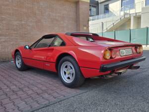 Image 24/95 of Ferrari 308 GTBi Quattrovalvole (1984)