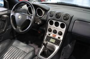 Image 24/32 of Alfa Romeo Spider 3.0 V6 24V (2002)