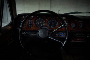 Image 56/99 de Rolls-Royce Corniche I (1979)