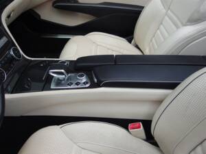 Image 44/99 of Mercedes-Benz SL 63 AMG (2012)