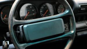 Imagen 5/26 de Porsche 911 Carrera 4 (1992)