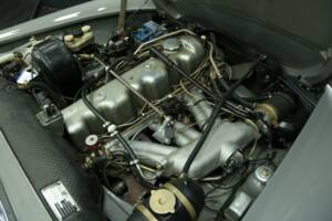 Image 37/50 of Mercedes-Benz 250 SL (1968)