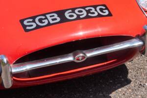 Image 23/50 de Jaguar Type E (2+2) (1969)
