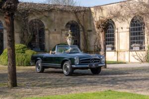 Image 21/30 de Mercedes-Benz 250 SL (1967)