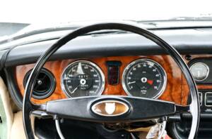 Image 23/30 de Jaguar XJ 6 4.2 (1970)
