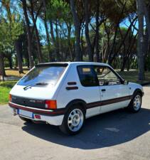 Imagen 4/14 de Peugeot 205 GTi 1.9 (1989)