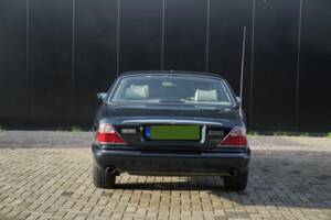 Afbeelding 9/30 van Jaguar XJ6 3.2 Sovereign (1997)