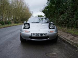 Afbeelding 22/23 van Mazda MX-5 1.8 (1997)