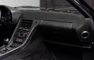 Image 20/43 of Porsche 928 GT (1991)