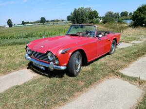 Image 4/7 of Triumph TR 4A (1968)