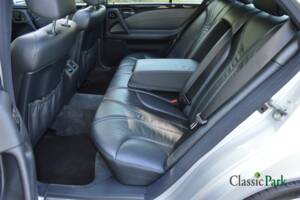 Image 10/50 de Mercedes-Benz E 50 AMG (1996)