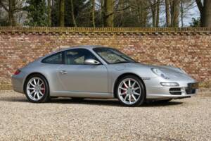 Image 22/50 of Porsche 911 Carrera S (2004)