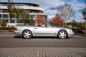 Image 11/43 of Mercedes-Benz SL 500 (1996)