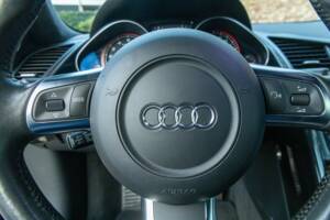 Image 24/50 de Audi R8 V10 (2011)