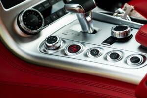 Image 37/50 of Mercedes-Benz SLS AMG (2010)