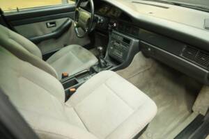 Image 27/50 de Audi 100 - 2.3E quattro (1990)