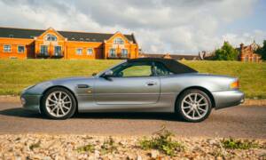 Bild 2/7 von Aston Martin DB 7 Vantage Volante (2002)