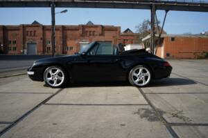Immagine 2/134 di Porsche 911 Carrera (1995)