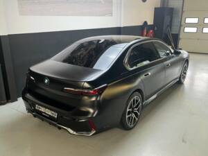 Image 4/50 de BMW i7 eDrive50 (2023)