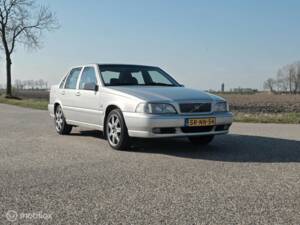 Imagen 7/26 de Volvo S 70 2.5 (1998)