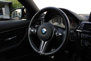 Image 63/98 of BMW M4 (2014)